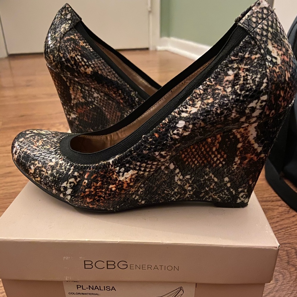 BCBGeneration Wedge Women’s 7.5